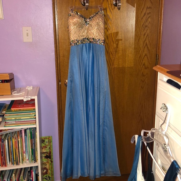 Dress - Picture 1 of 2